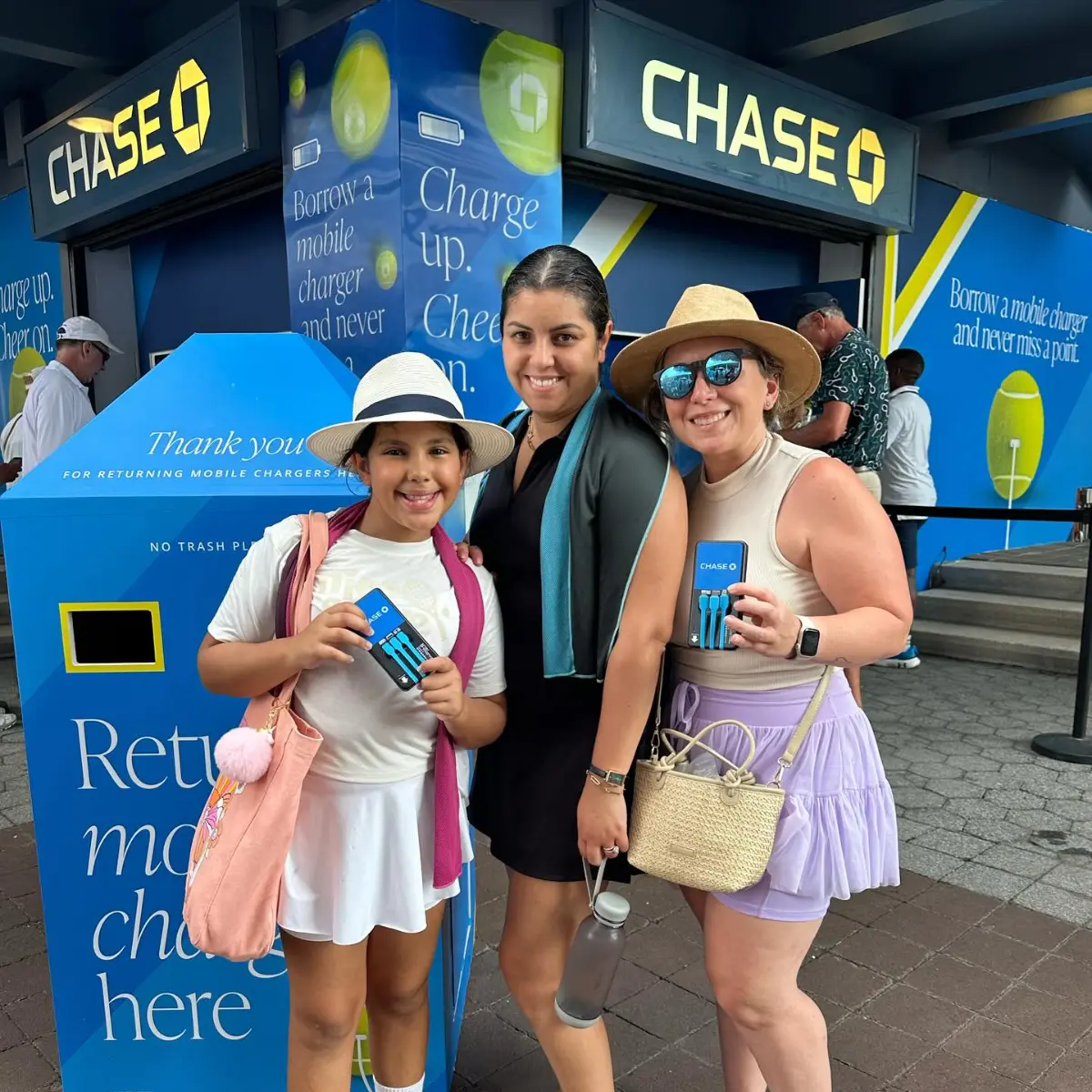 Digital Out-of-Home Advertising: How to Maximize Reach With Smart Screens
