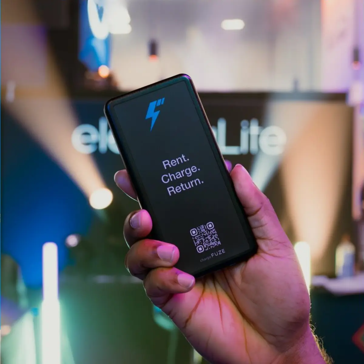 From Bars to Arenas: The Impact of Mobile Charging Stations on Customer Engagement