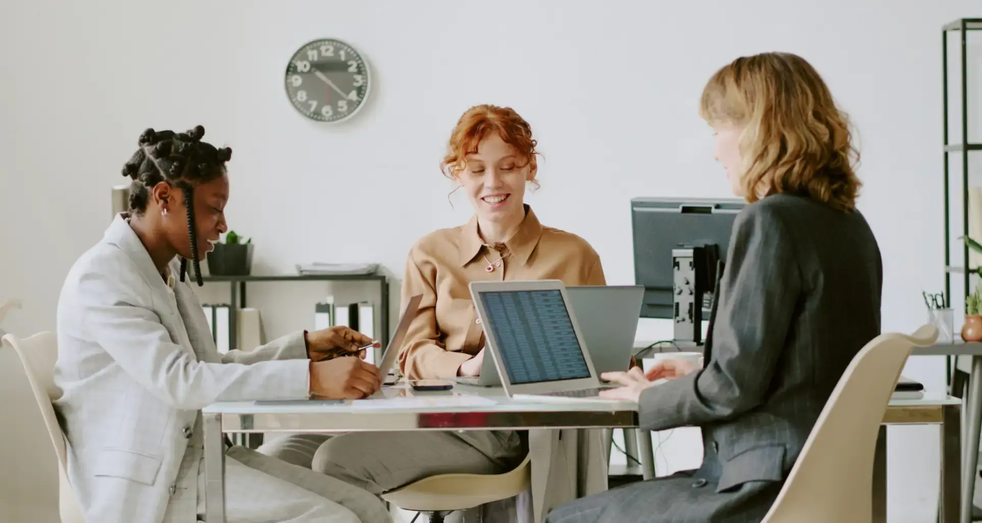 “Stop waiting for the cheese”: when to pivot, pause or push on — Interview with Lisa Brook