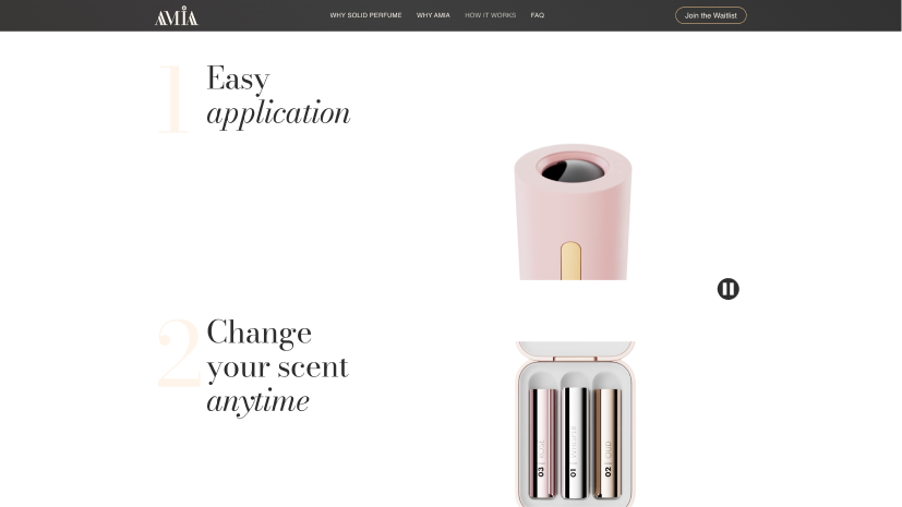 Website Abschnitt mit Schritt 1 und einer Nahaufnahme eines pinken festen Parfümapplikators sowie Schritt 2 mit einem kleinen Etui und drei unterschiedlichen Duft Nachfüllröhrchen mit den Labels 01, 02 und 03.