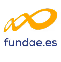 Orange stylized infinity symbol above the text 'fundae.es' in dark blue.