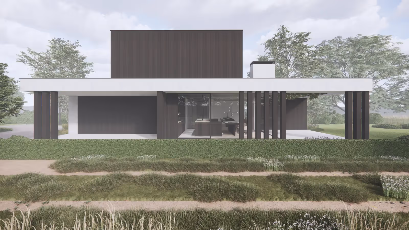 Voorzijde van een modern huis met donker houten gevels, grote raampartijen en open leefruimte zichtbaar van buitenaf.