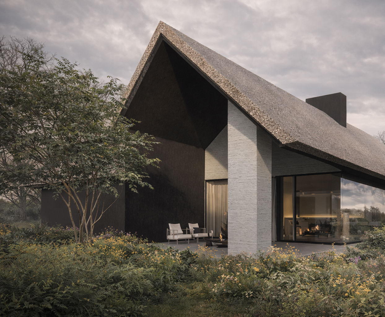 Moderne villa met zadeldak en grote ramen in groene omgeving