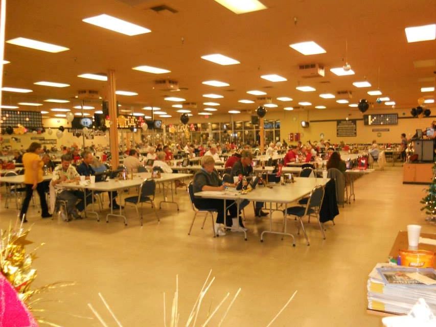 Picture of people playing bingo at Charlotte Harbor Bingo hall