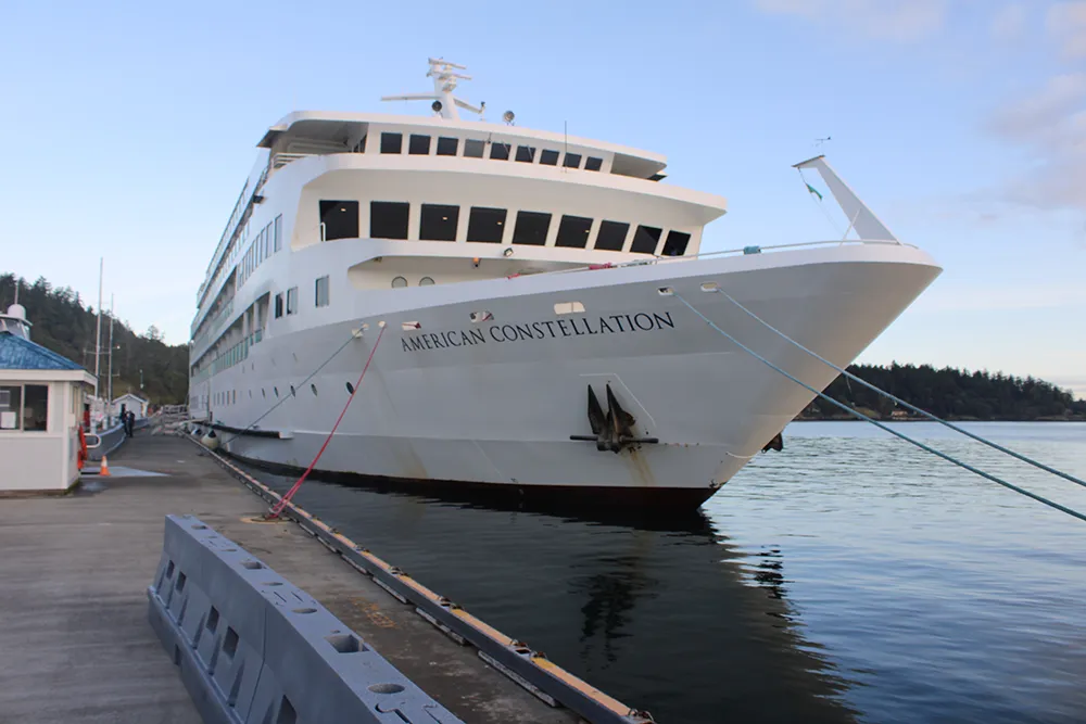American Constellation cruise ship on port