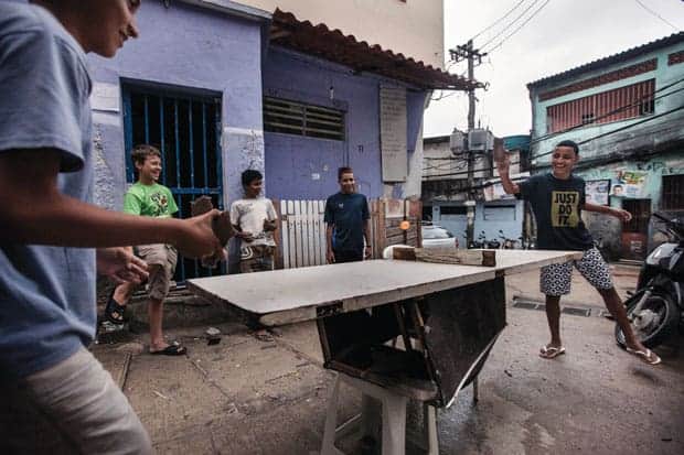 vida en las favelas de río de janeiro