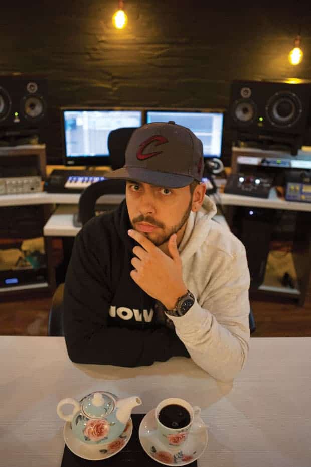 Kensel empezó a crear pistas cuando tenía trece años. Entonces todo era muy simple: sólo era necesario un computador y un software.