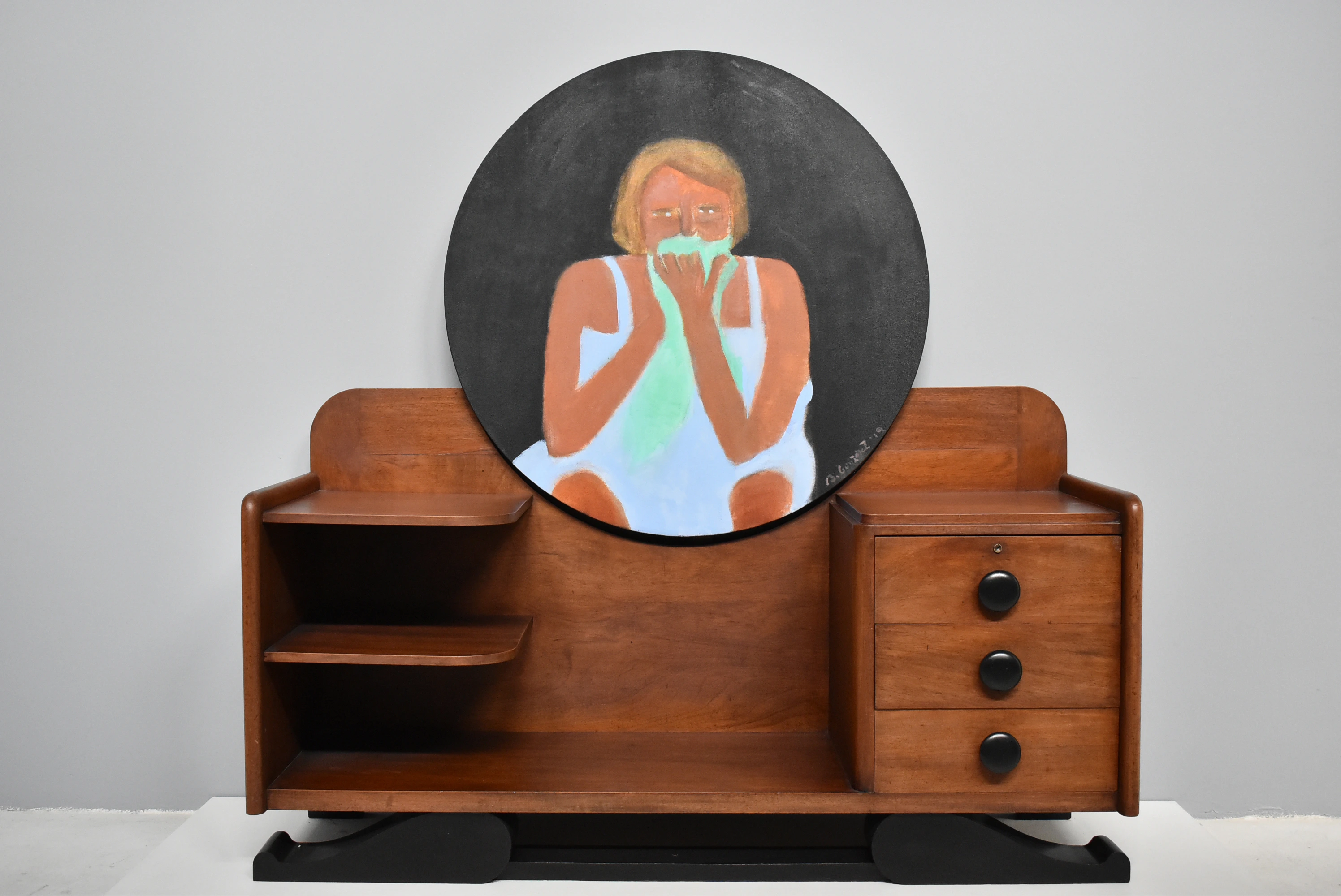 Beatriz González, <i>Ante el duelo</i>, 2019. Colección FEMSA © 2019. Cortesía de Casas Riegner, Bogotá.
