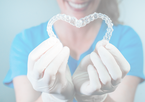 Invisalign : comprendre cette solution moderne d’alignement dentaire à Laval