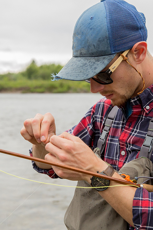 How to Cast Without Getting Tangled?

