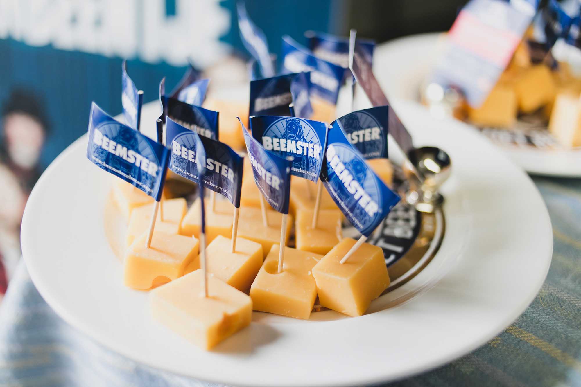 Beemster kaasblokjes met vlaggetjes