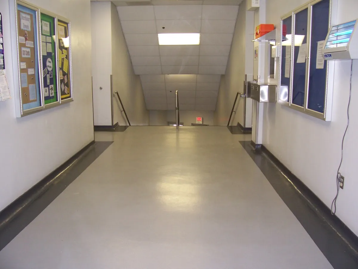 Corridor with an epoxy floor coating 