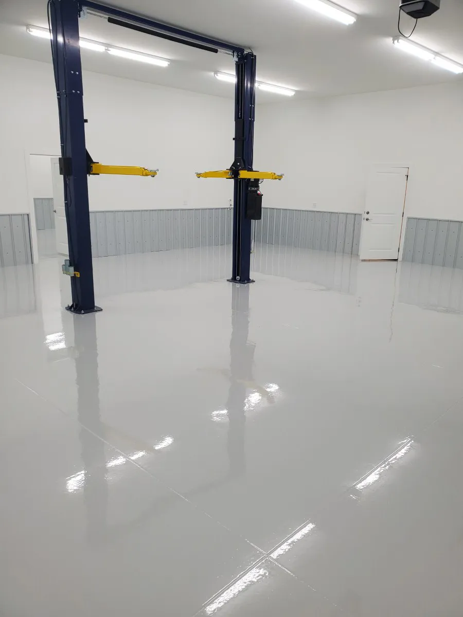100% solids epoxy floor