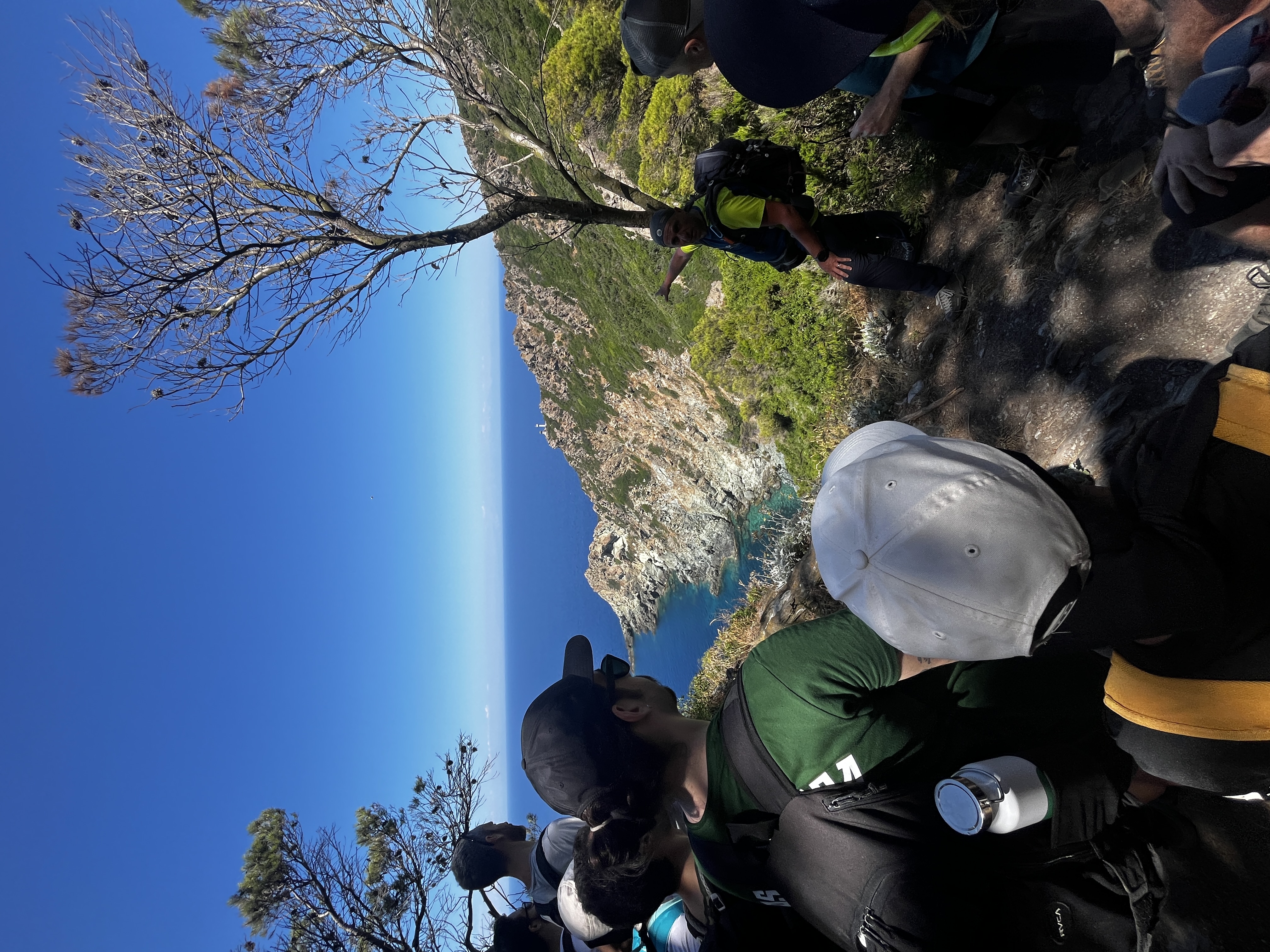 krein-and-riotdesign-team-trekking