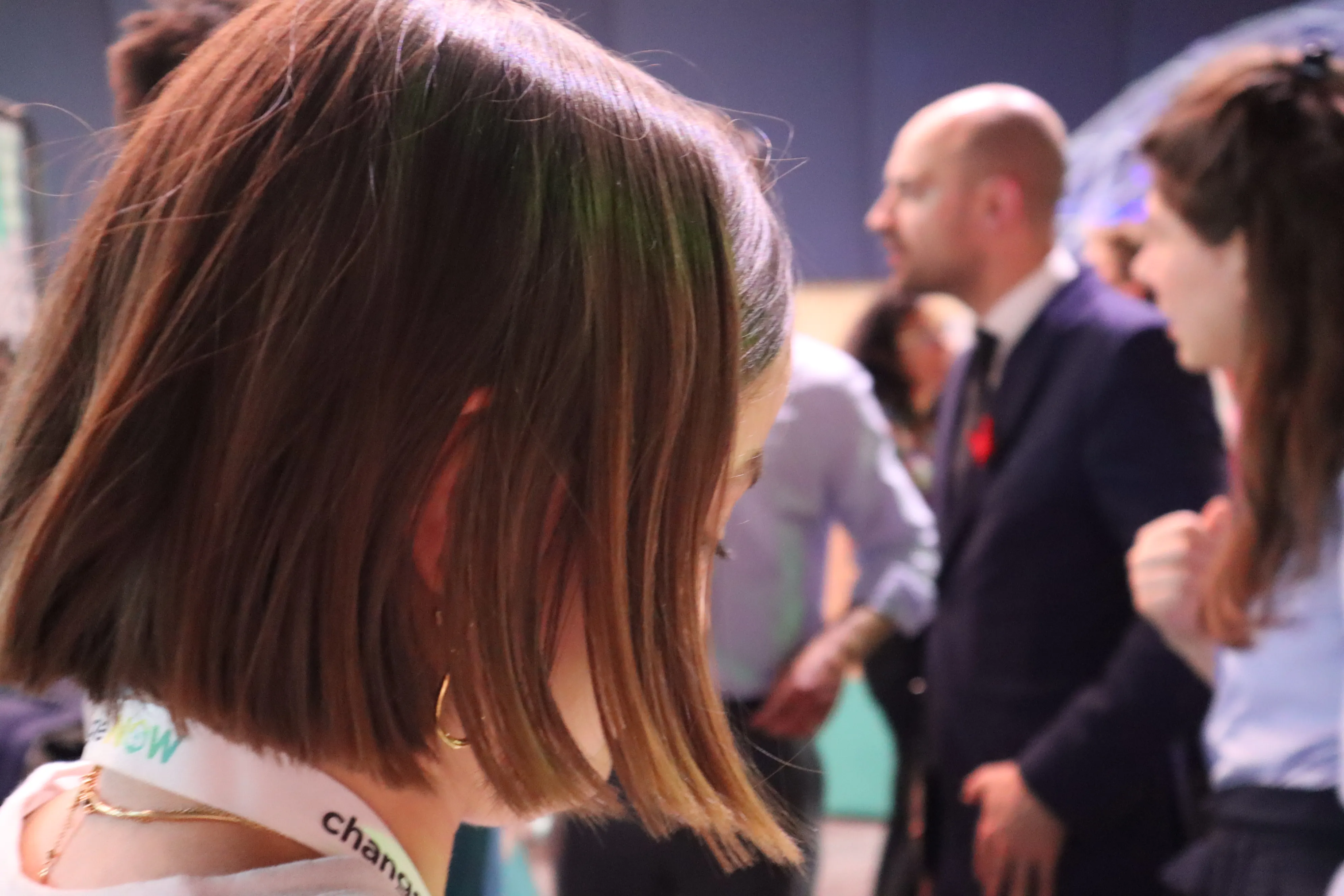 Natalia au summit change now 2023 - en arrière plan le ministre délégué chargé de la transition numérique - discussion autour de l'IA