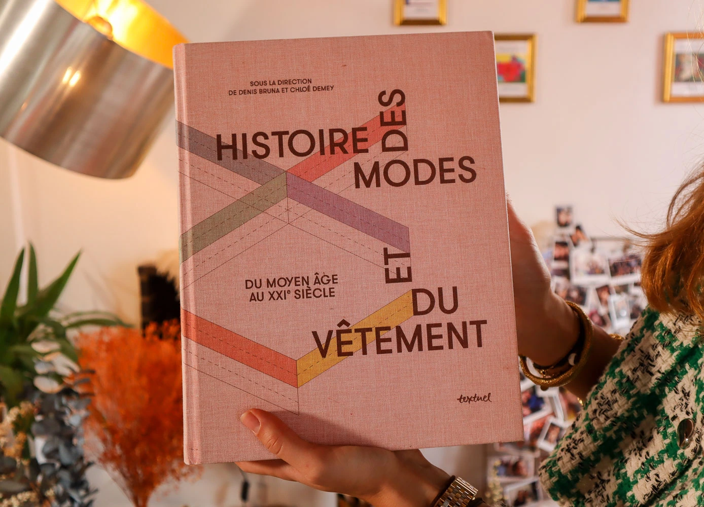 Livre Histoire des modes et du vêtements