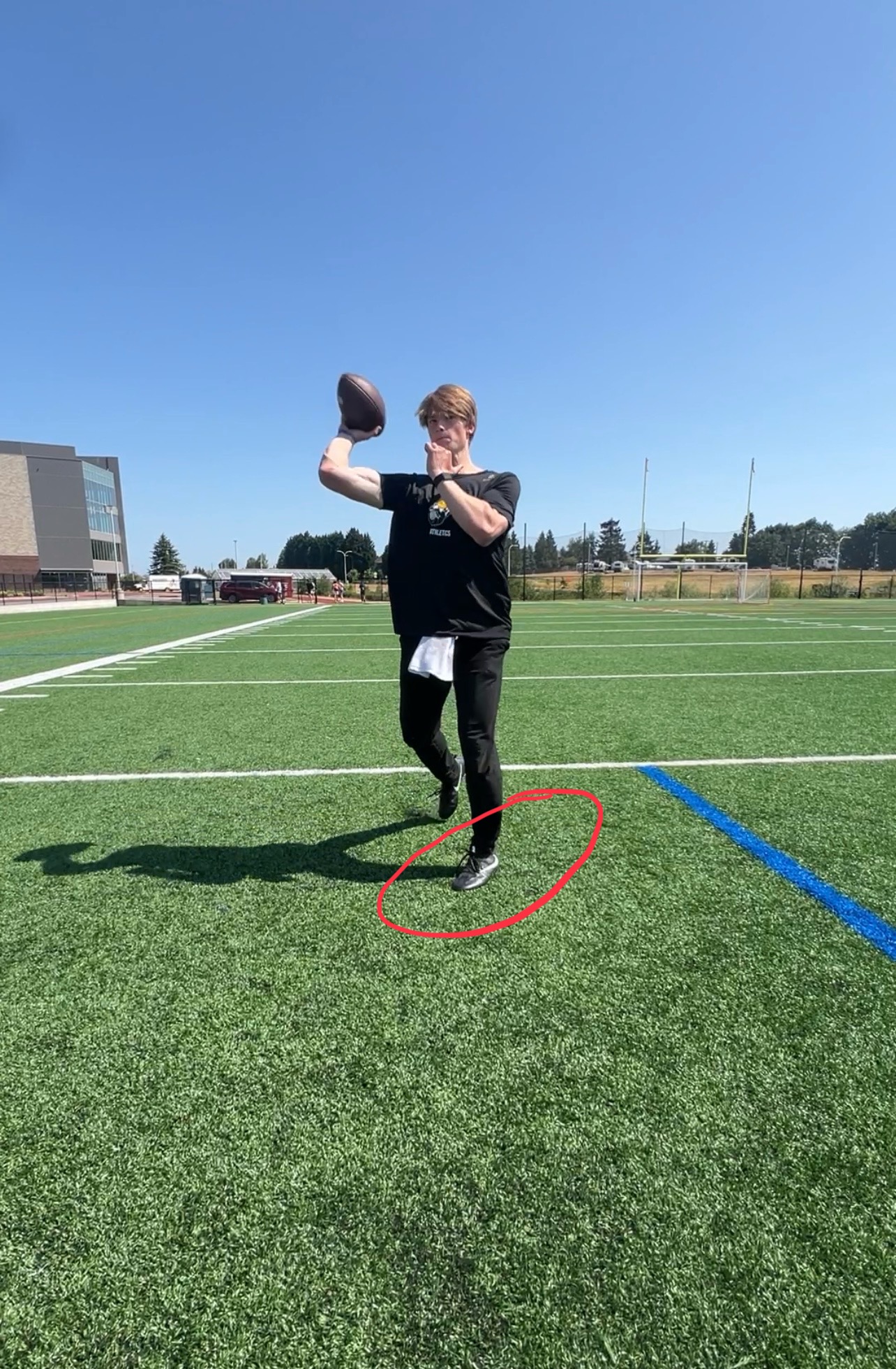 Quarterback stride-step mechanics illustration