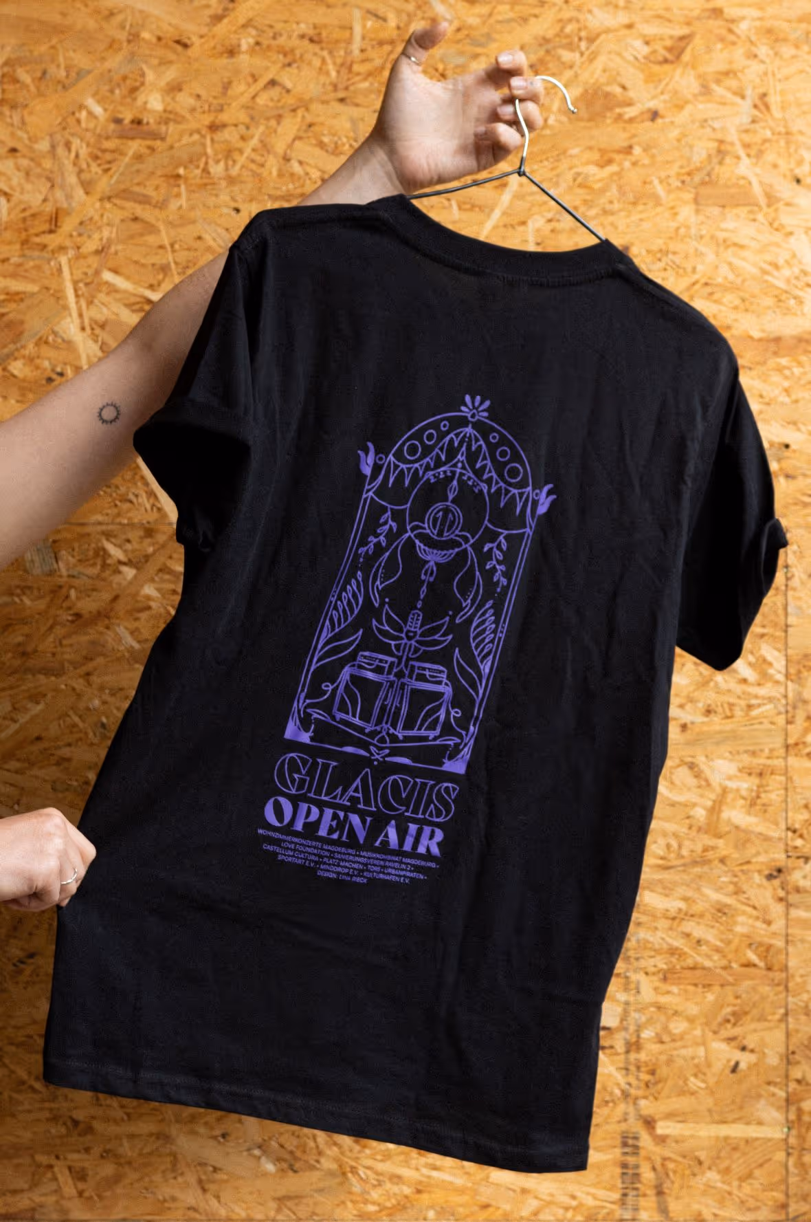 schwarzes Shirt mit Print