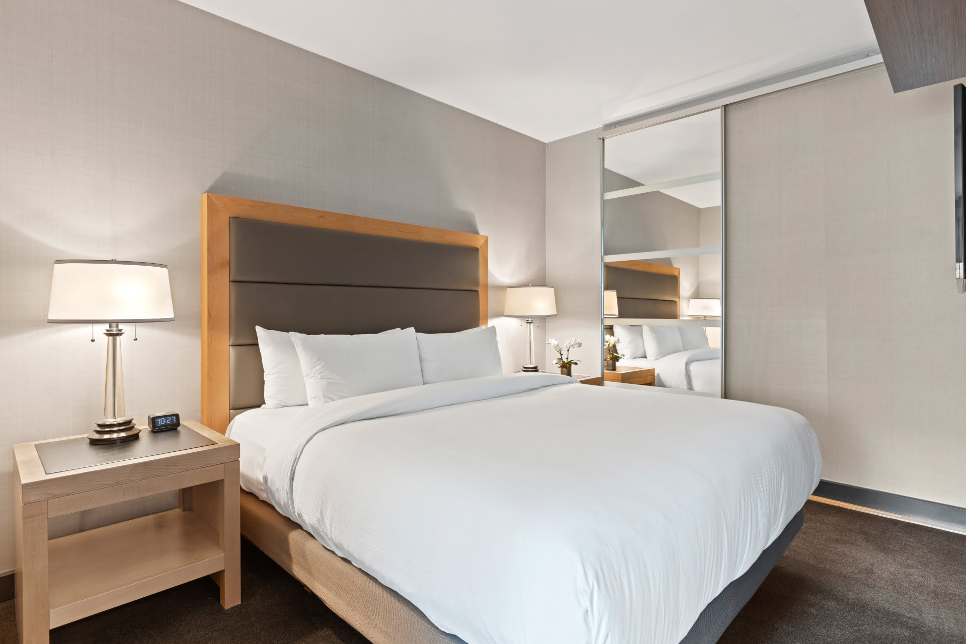 Room Img