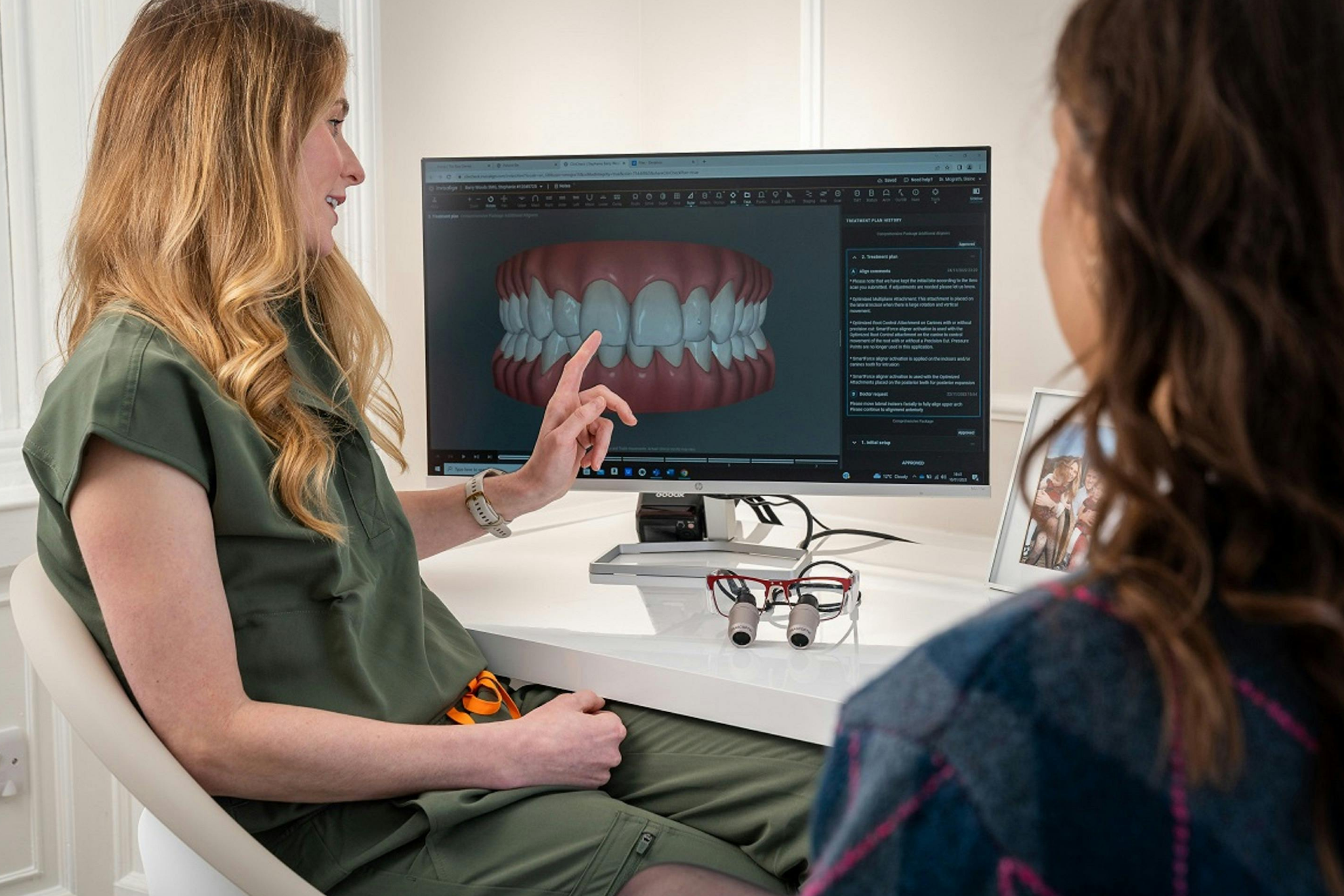 Digital smile design and veneer treatment planning consultation at Feel Good Dental Croydon