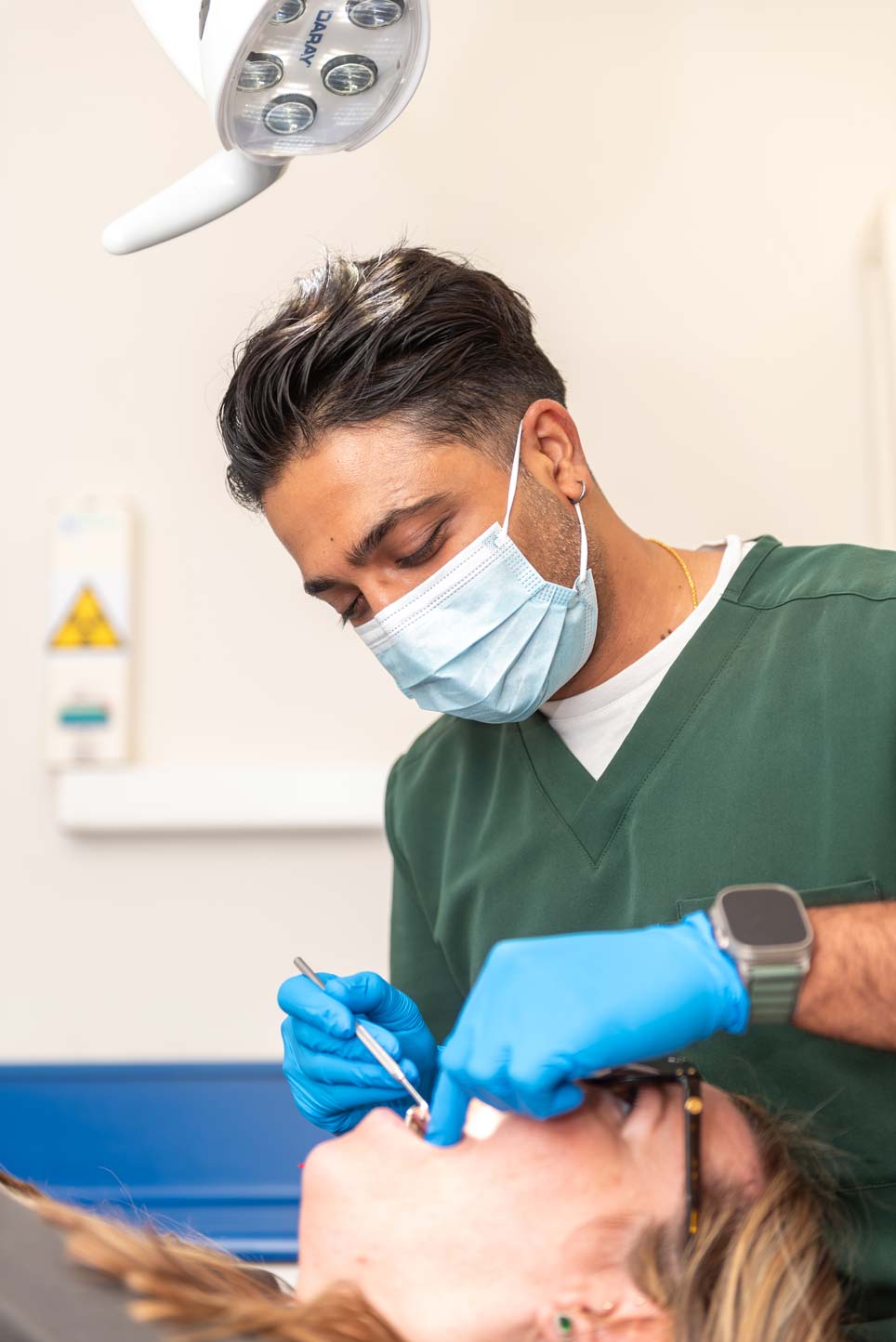 Happy child after dental check-up at Foxley Lane Dental in Purley, offering children’s dentistry and free NHS care for families across Croydon, Coulsdon, Wallington and nearby areas.