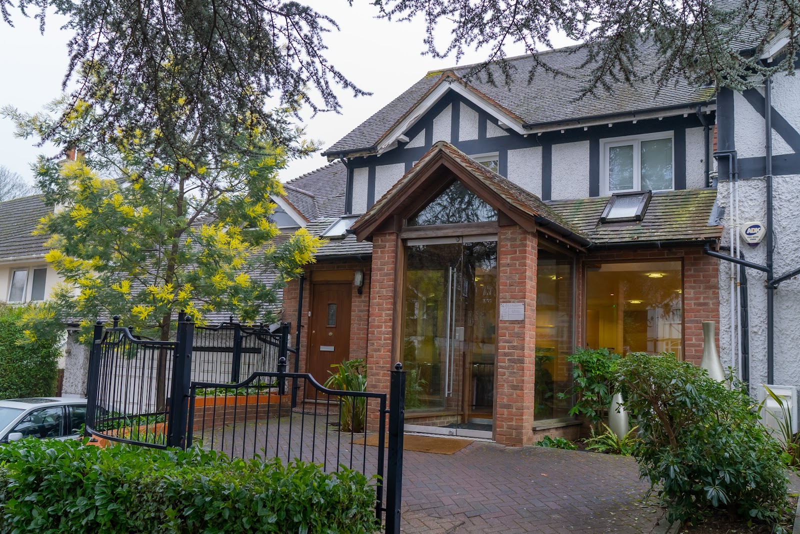 Exterior of Foxley Lane Dental, a welcoming family dentist near Purley station