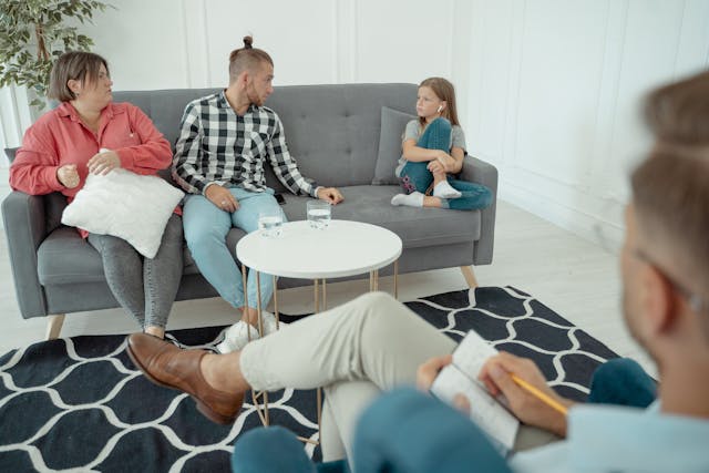 3 Benefits of Family Counseling for Children with ASD