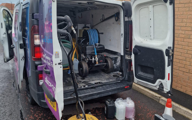 Van mounted extraction system