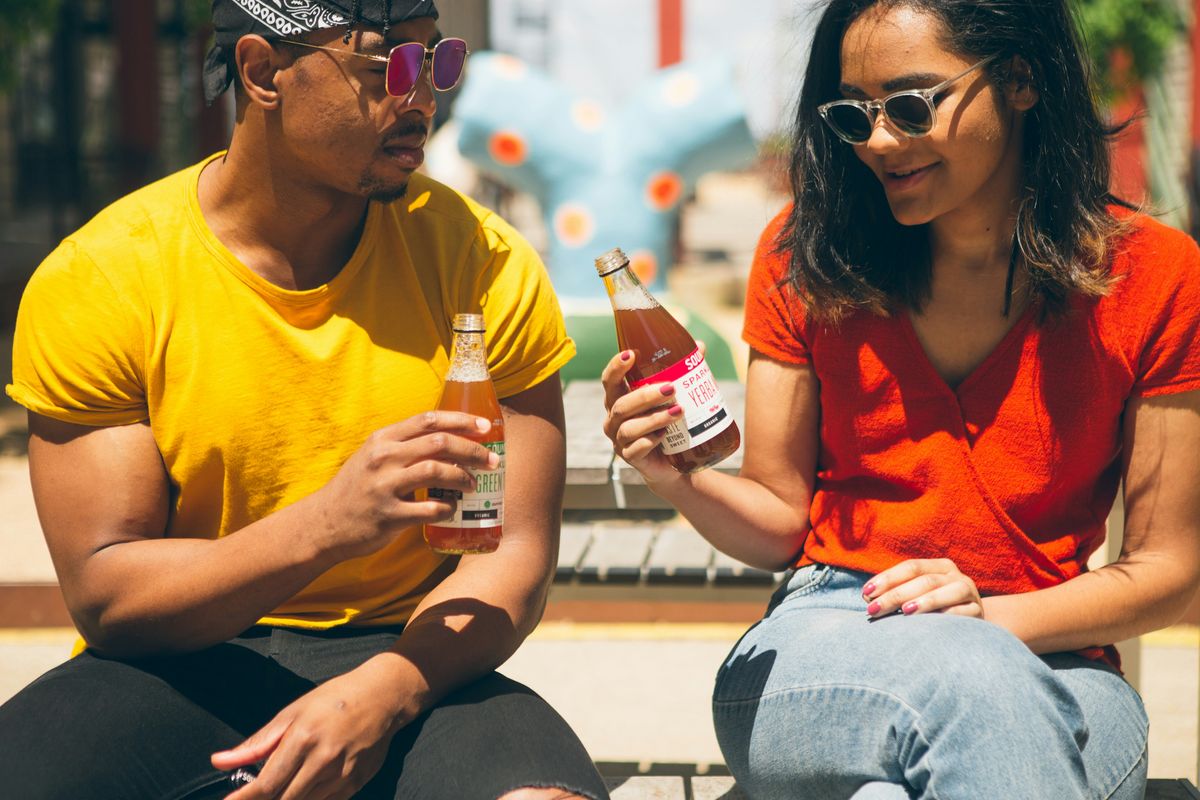 Revolutionizing Hair Salon Client Communications: The Power of AI with Helpbase