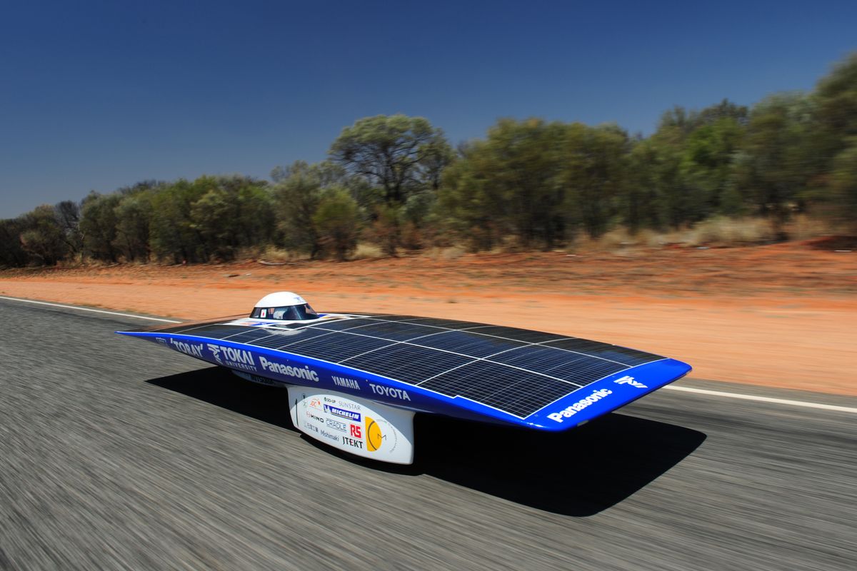 The Role of AI in Sustainable Energy: Enhancing Customer Relations