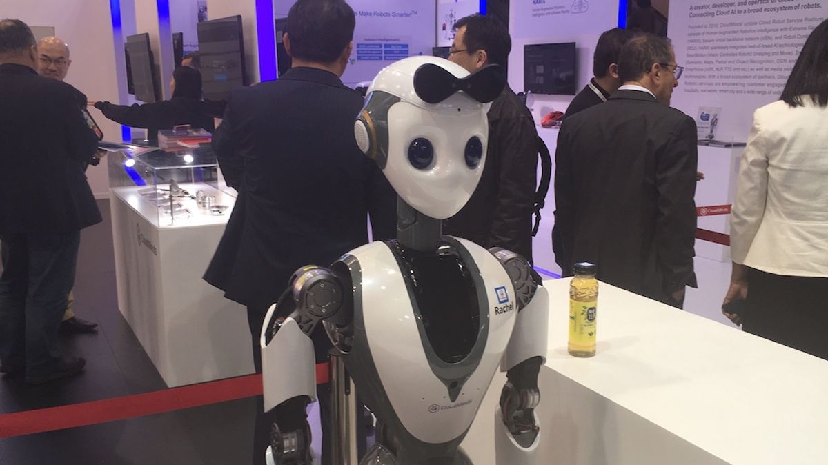 The Intersection of AI and Human Expertise in Hospitality