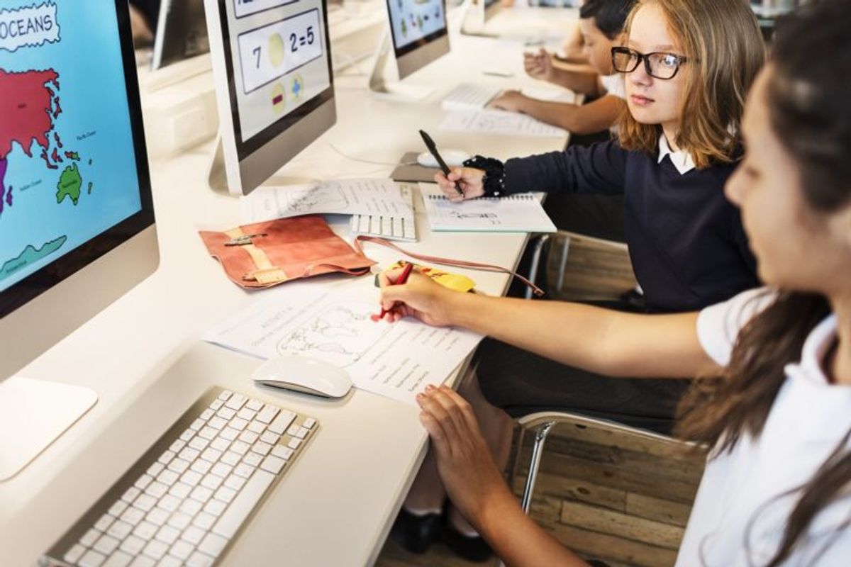 The Role of AI in Personalizing Online Learning
