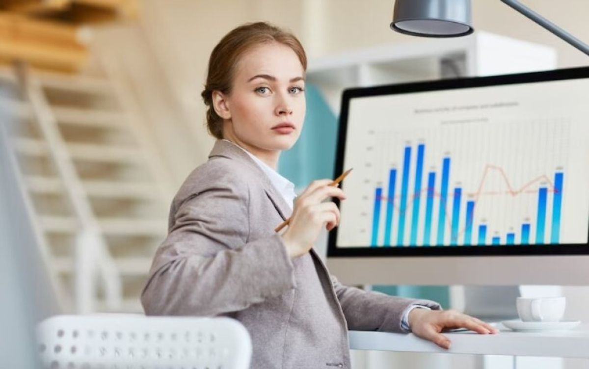 AI-Enhanced Analytics for Actionable Business Insights