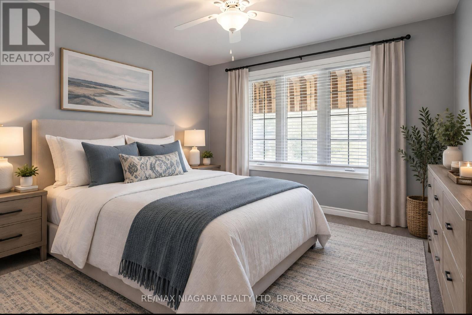 5679 Highland Avenue, Niagara Falls: Second bedroom