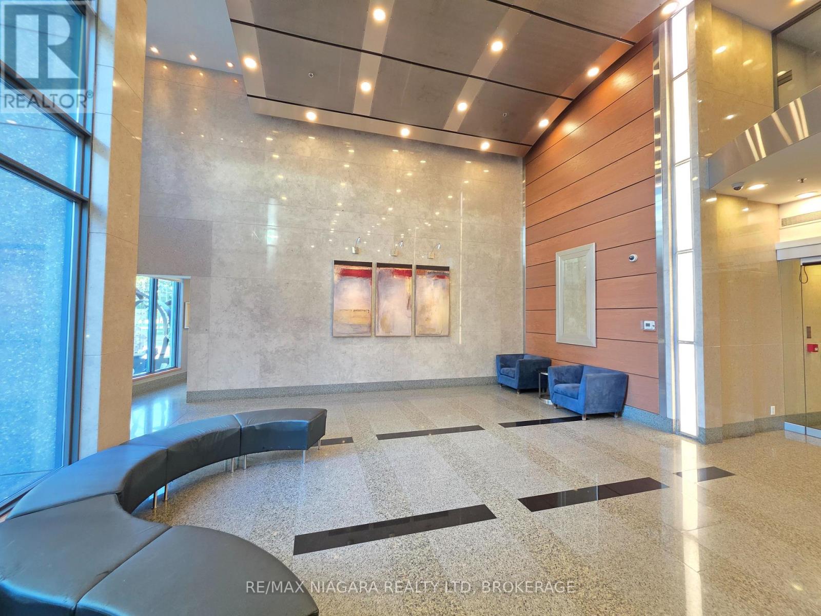 219 Fort York Boulevard Unit 619, Toronto: Lobby
