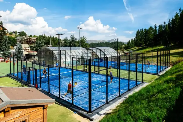 Trouve des joueurs de padel sur Fullmotiv et joue au padel à la Station Valberg à Péone dans les Alpes-Maritimes