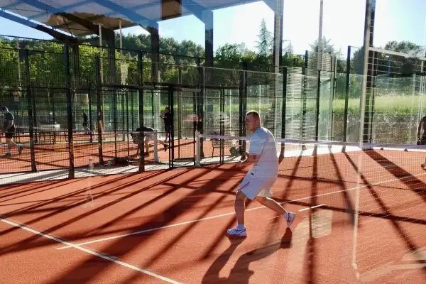 Trouve des joueurs de padel sur Fullmotiv et réserve un terrain à MB Horizon à Château-Arnoux-Saint-Auban