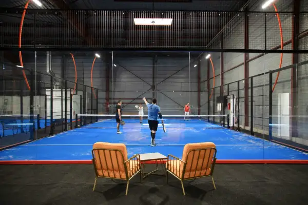 Trouve des joueurs de padel sur Fullmotiv et réserve un terrain à Play Padel à Alfortville, Val-de-Marne