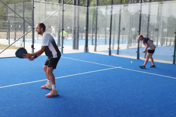 Castres Occitan Padel - 3 terrains de padel dont 1 en intérieur à Castres