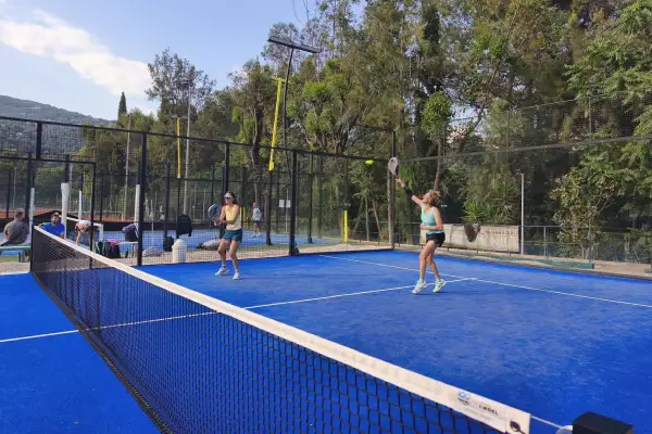 GSEM Tennis à Nice - 2 terrains de padel en extérieur