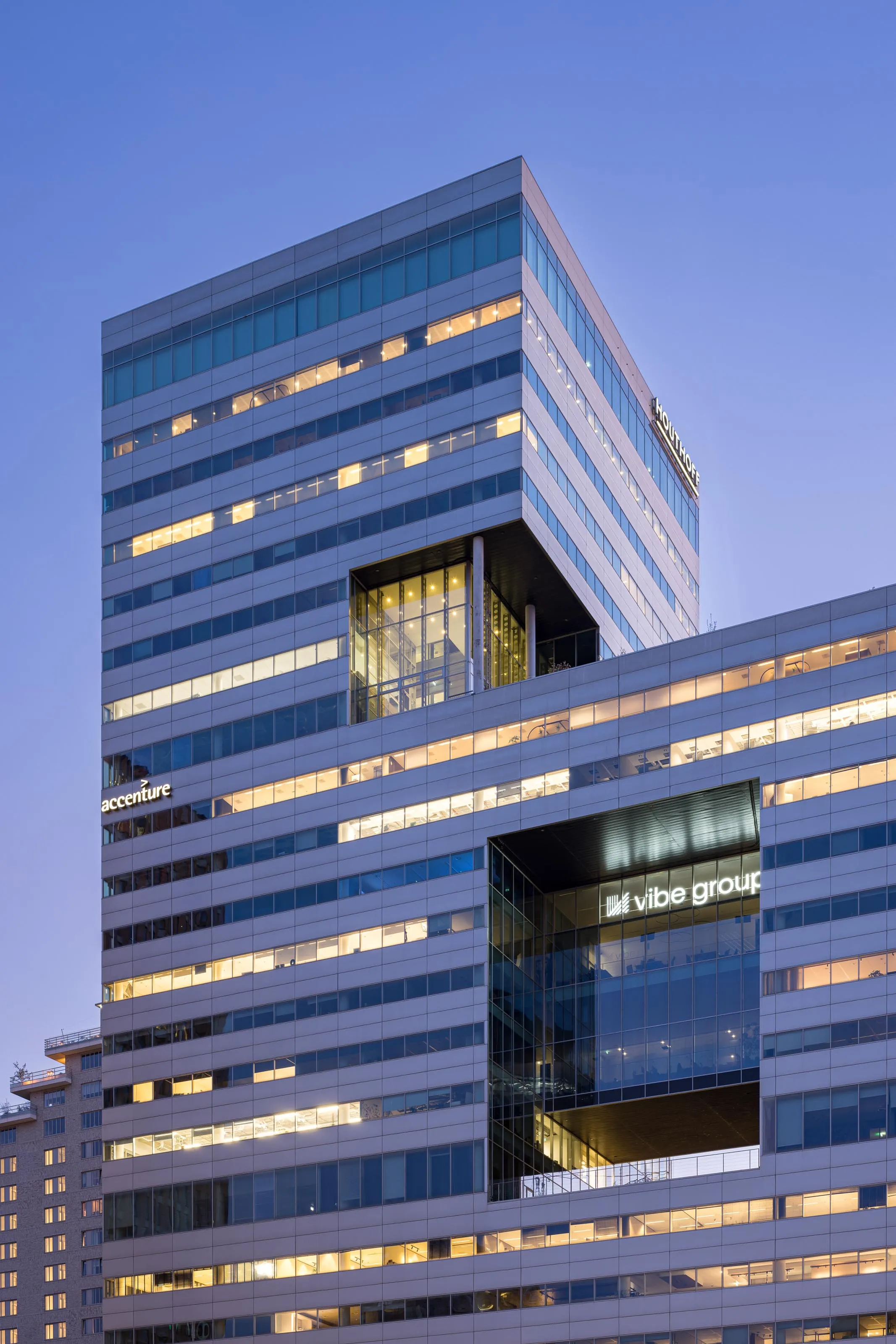 ITO/SOM Gebäude in Amsterdam, fotografiert für Union Investment, Abendaufnahme, Detail