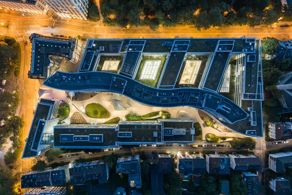 Drohnenaufnahme Bürogebäude Die Welle in Frankfurt