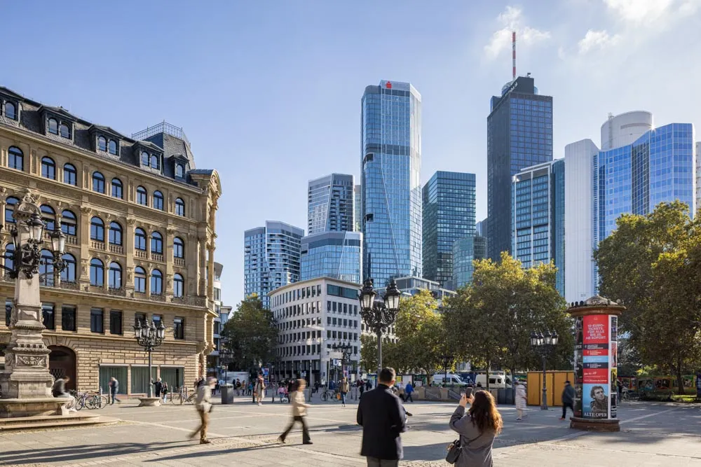FOUR Frankfurt Blick vom Opernplatz