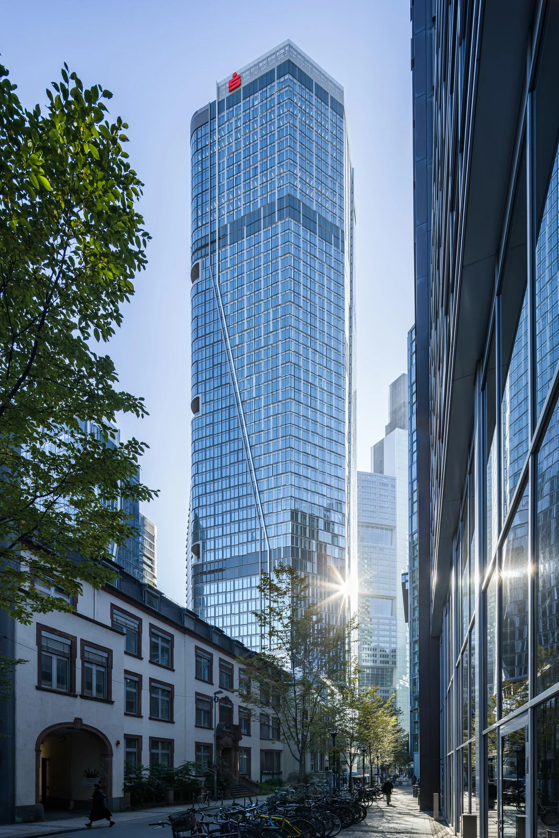 4 FOUR Frankfurt photo Architekturfotografie Gesamtansicht T1 Turm
