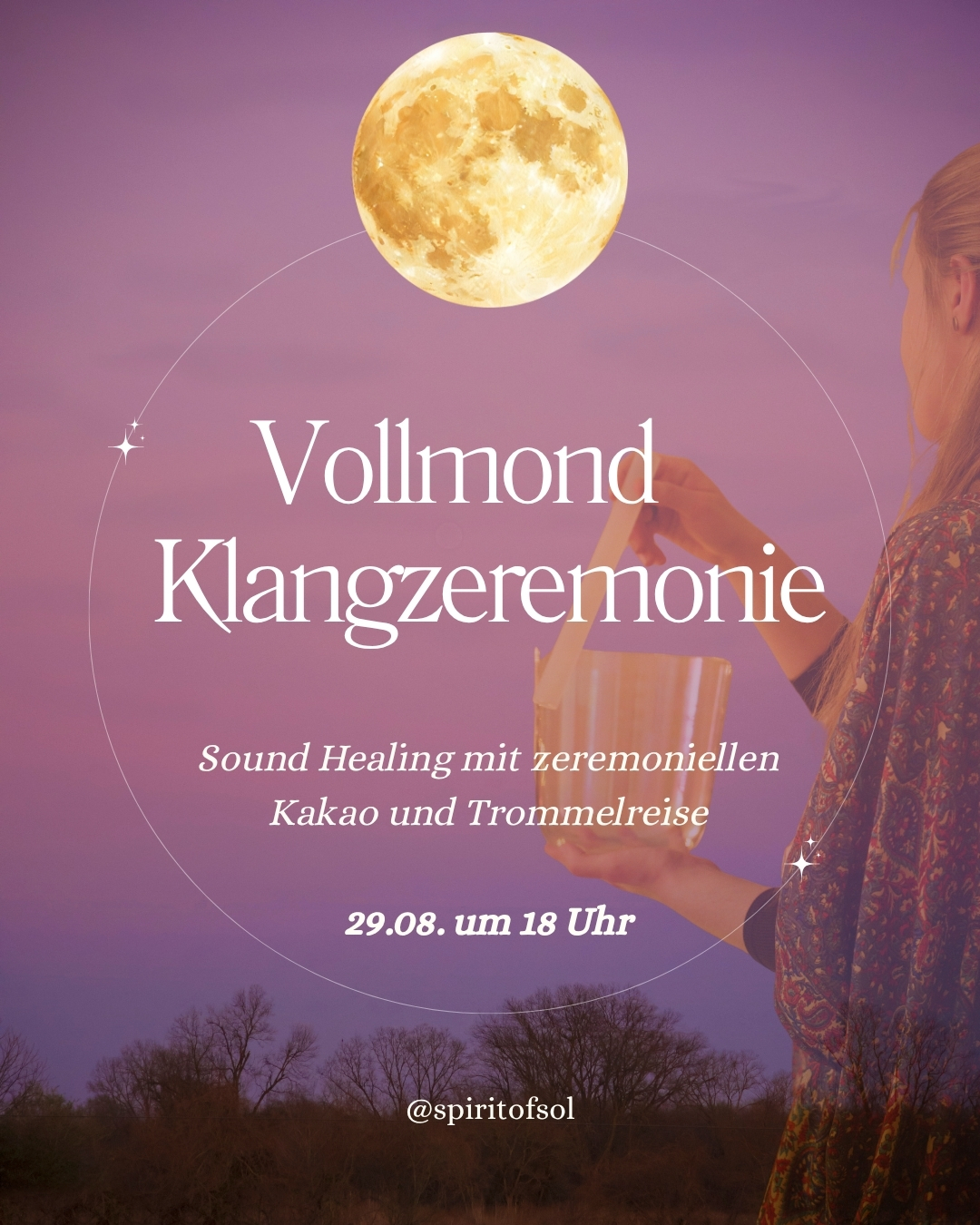 Veranstaltungsankündigung für Kakaozeremonie und Klangritual am 1. April um 18 Uhr im Petko Innovation Campus Höchstadt mit Bildern von Kakaogetränk, zwei sitzenden Personen und Klangschalen.