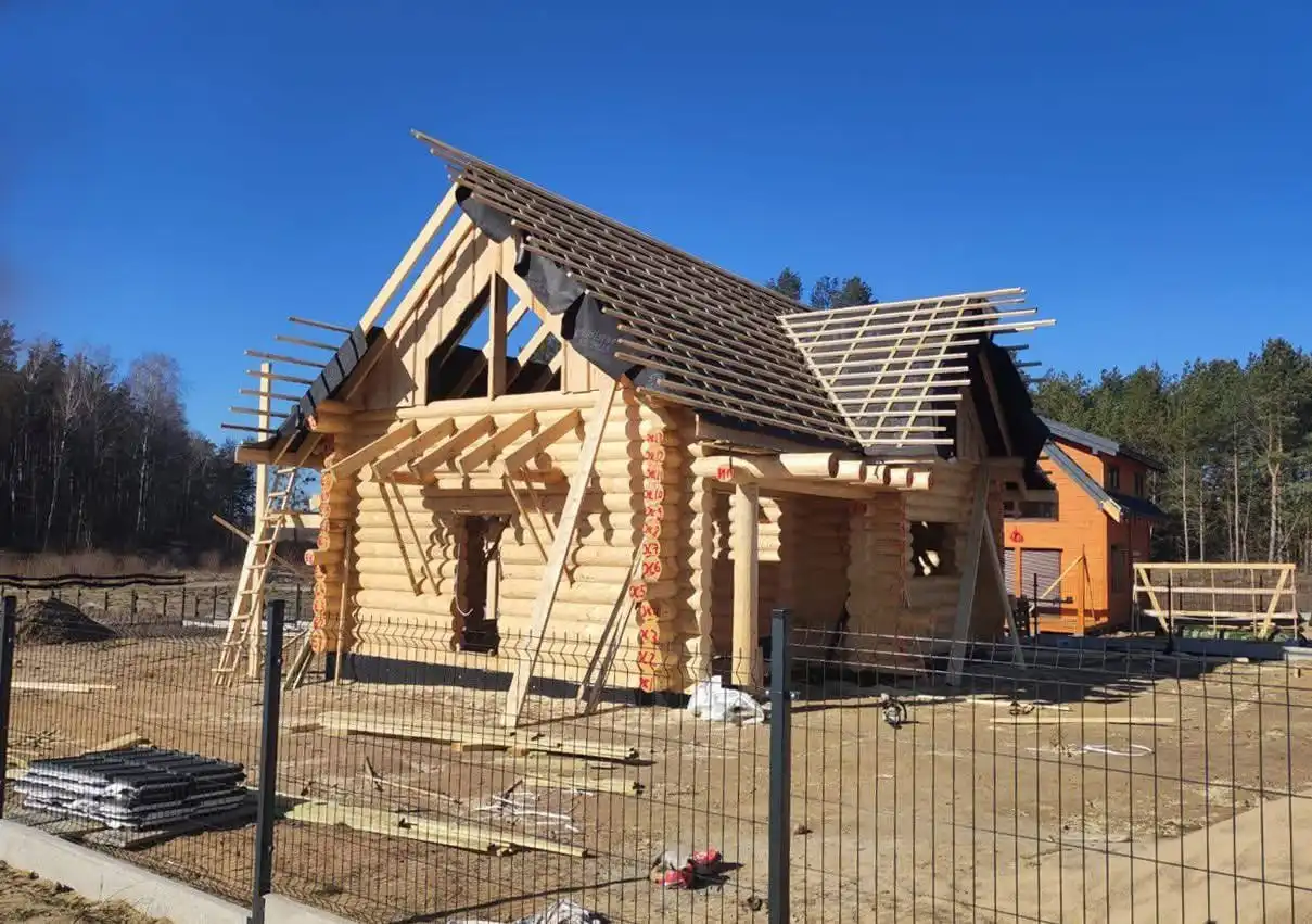 Drewniany dom z bali karpackich – producent domów z bali