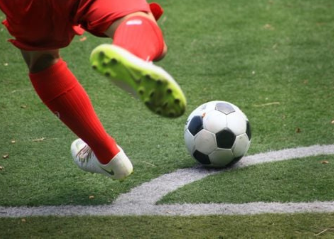 Standardsituationen im Fußball: Eckenvarianten & Verteidigen