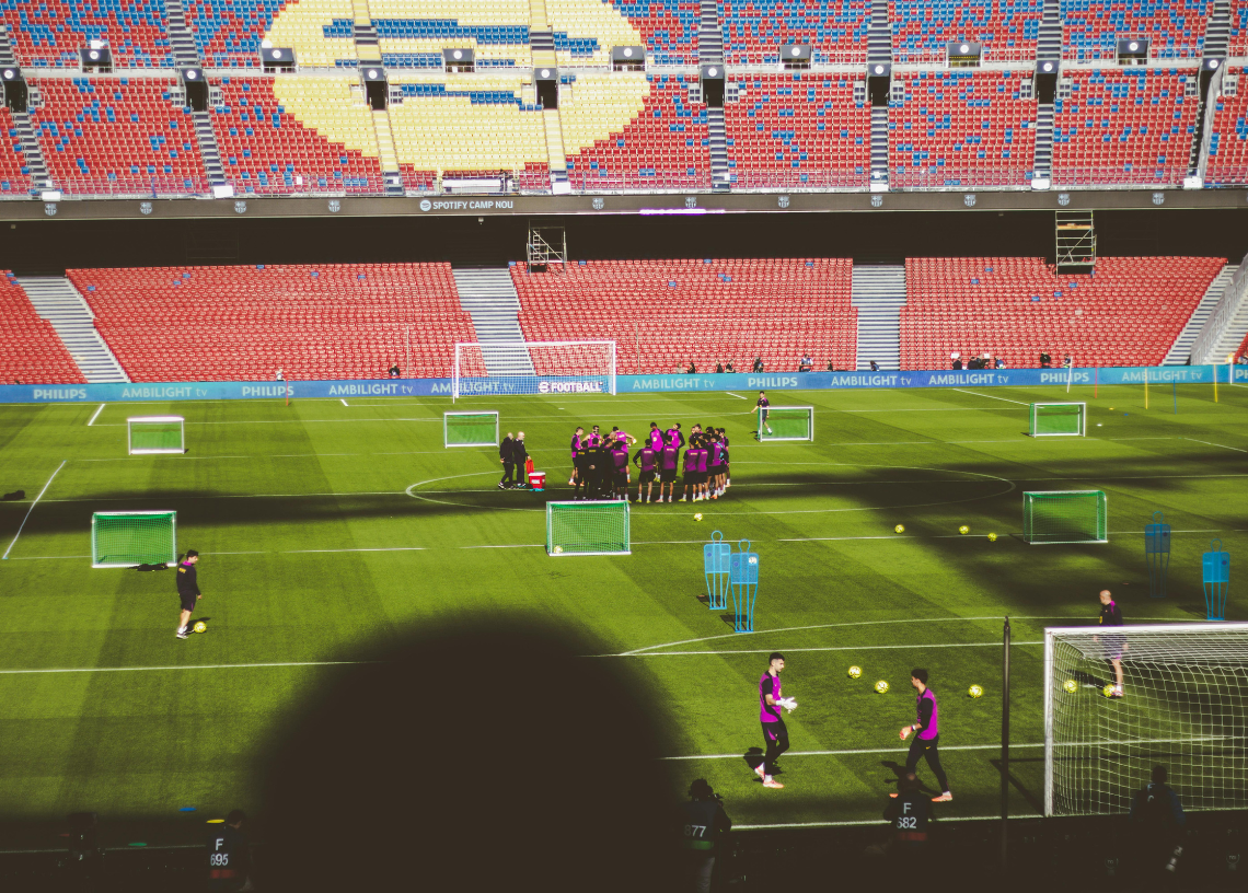 Pressing-Strategien im modernen Fußball: So steuerst du das Spiel gegen den Ball 