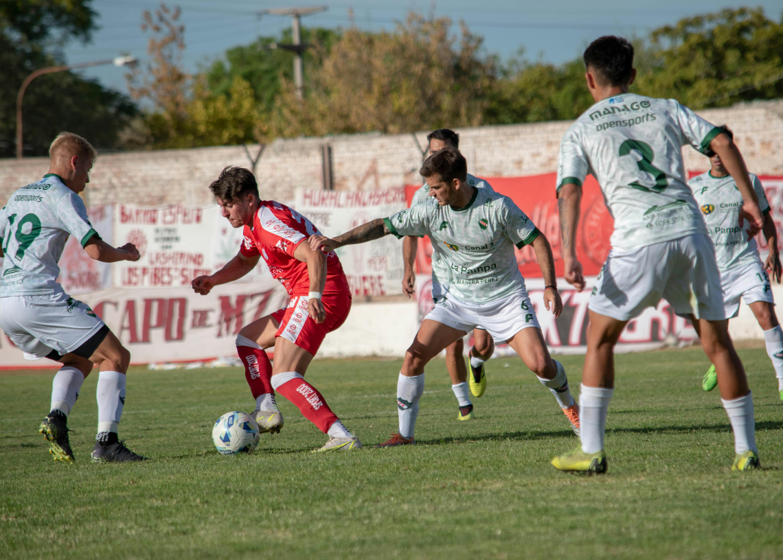 Pressing im Fußball: Welche Aufgaben haben Offensive, Mittelfeld, Defensive & Torwart?