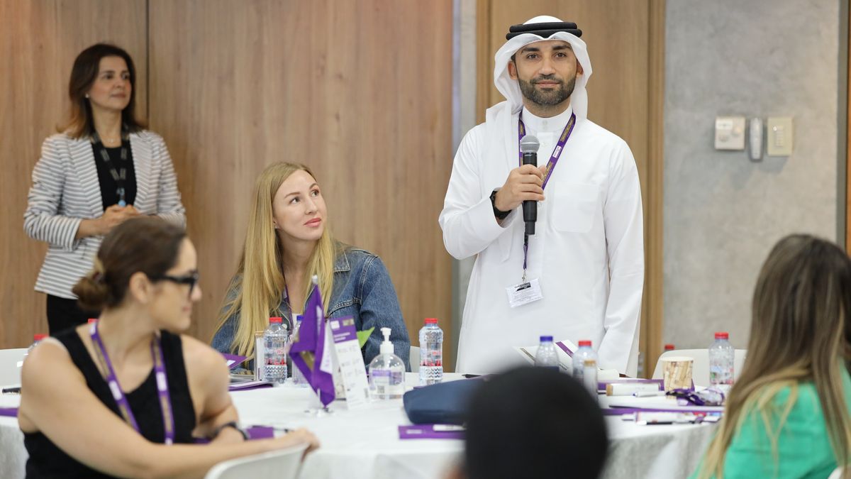 Participant speaking during a Global MBA cohort session